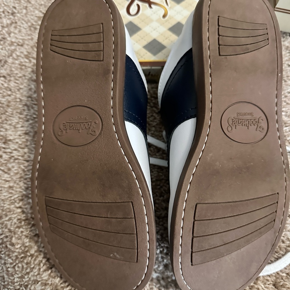 Footmates Cheer saddle shoes